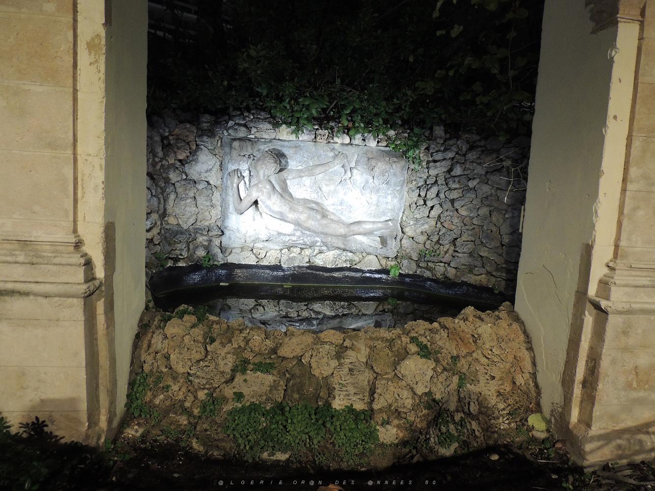 105 Toulon fontaine Jardin botanique.JPG -           